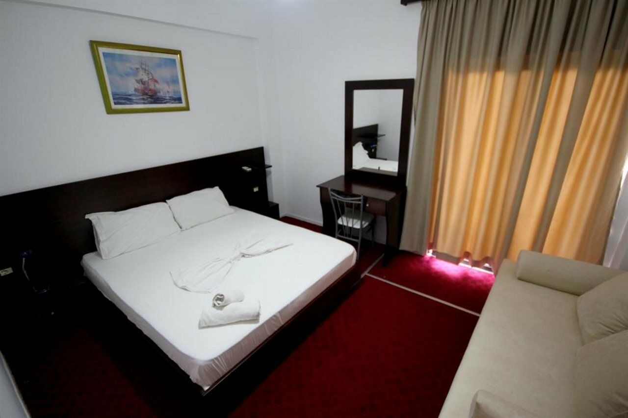 Hotel Freskia Σαράντα Εξωτερικό φωτογραφία